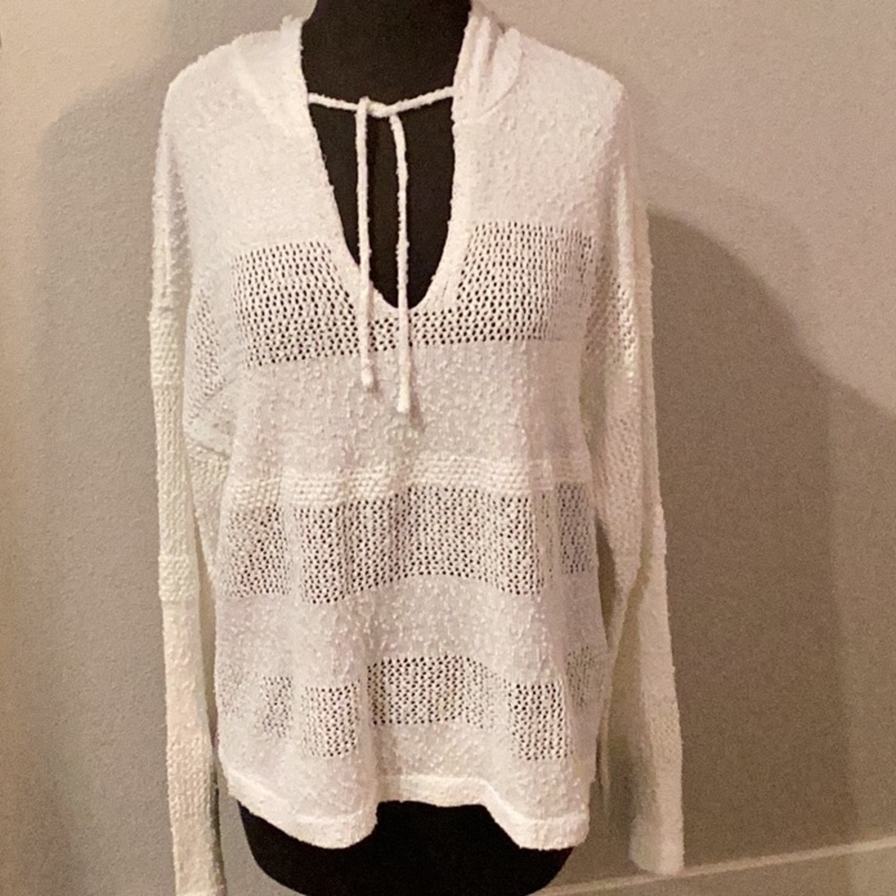 New lightweight summer sweater. White slub and open knit. Size large